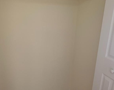 6141 Leesburg Pike - Photo Thumbnail 14
