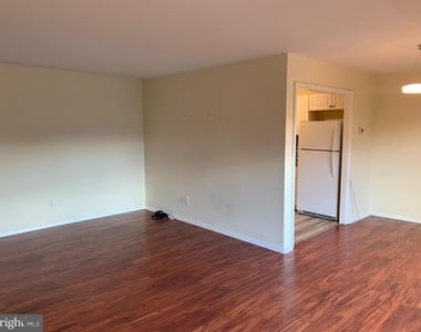 6141 Leesburg Pike - Photo Thumbnail 3