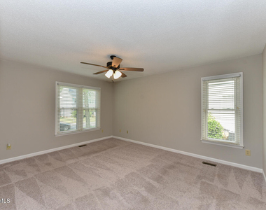 4916 Royal Adelaide Way - Photo Thumbnail 7