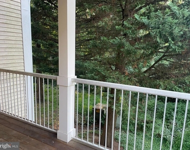 7704 Haynes Point Way - Photo Thumbnail 21