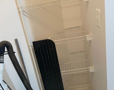 7704 Haynes Point Way - Photo Thumbnail 17