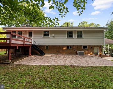 9120 Kristin Lane - Photo Thumbnail 8