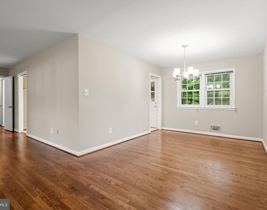 9120 Kristin Lane - Photo Thumbnail 28