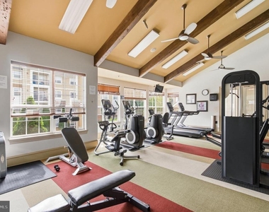 12913 Centre Park Circle - Photo Thumbnail 32