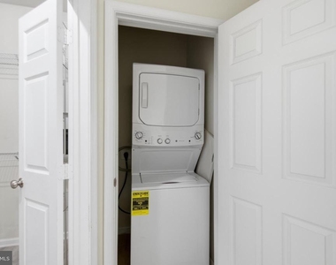 12913 Centre Park Circle - Photo Thumbnail 24