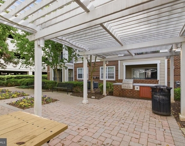 12913 Centre Park Circle - Photo Thumbnail 30