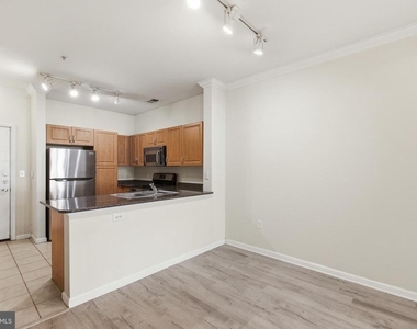 12913 Centre Park Circle - Photo Thumbnail 13
