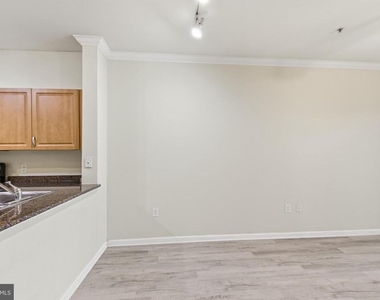 12913 Centre Park Circle - Photo Thumbnail 12