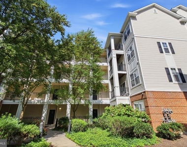 12913 Centre Park Circle - Photo Thumbnail 3