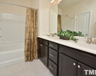 1108 Finch Court - Photo Thumbnail 18