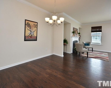 1108 Finch Court - Photo Thumbnail 2