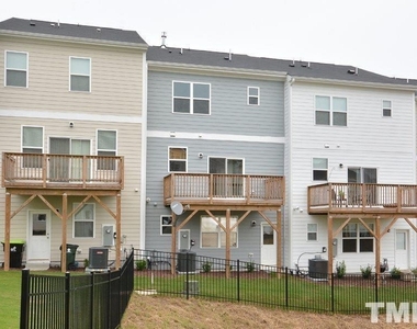 1108 Finch Court - Photo Thumbnail 22
