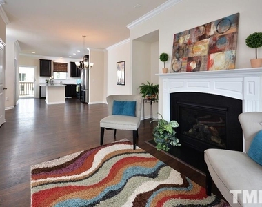 1108 Finch Court - Photo Thumbnail 13