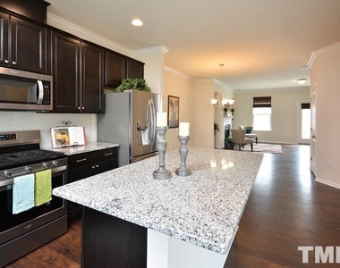 1108 Finch Court - Photo Thumbnail 6