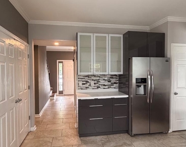 12319 Cliveden Street - Photo Thumbnail 6