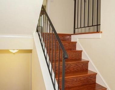 5431 Helm Court - Photo Thumbnail 3