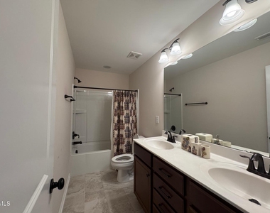 828 Bristol Bridge Drive - Photo Thumbnail 3