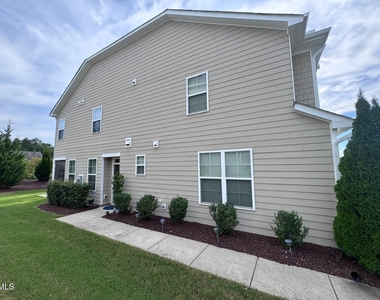 828 Bristol Bridge Drive - Photo Thumbnail 2