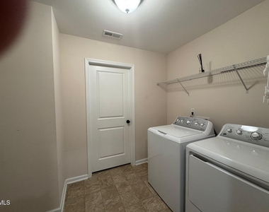 828 Bristol Bridge Drive - Photo Thumbnail 4