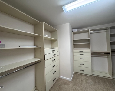 828 Bristol Bridge Drive - Photo Thumbnail 6