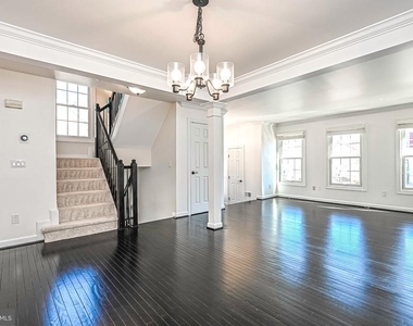12700 Dogwood Hills Lane - Photo Thumbnail 7