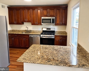 5530 Kendrick Lane - Photo Thumbnail 3