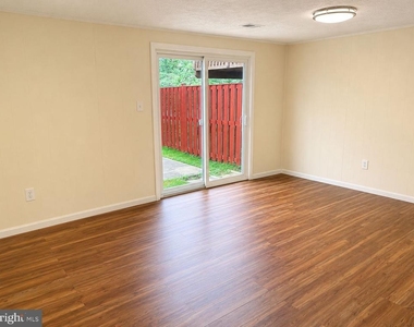 5530 Kendrick Lane - Photo Thumbnail 12