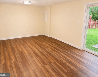 5530 Kendrick Lane - Photo Thumbnail 13