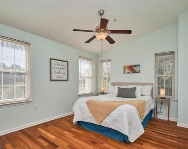 12827 Fair Briar Lane - Photo Thumbnail 8