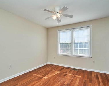 12827 Fair Briar Lane - Photo Thumbnail 15