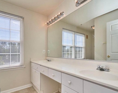 12827 Fair Briar Lane - Photo Thumbnail 10