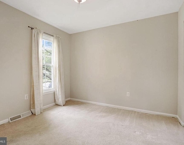 7620 Maritime Lane - Photo Thumbnail 15