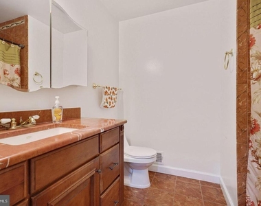 7620 Maritime Lane - Photo Thumbnail 14