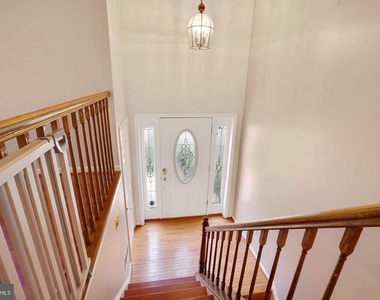 7620 Maritime Lane - Photo Thumbnail 3