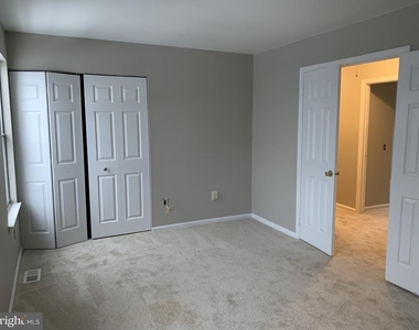 6327 Prince Way - Photo Thumbnail 9