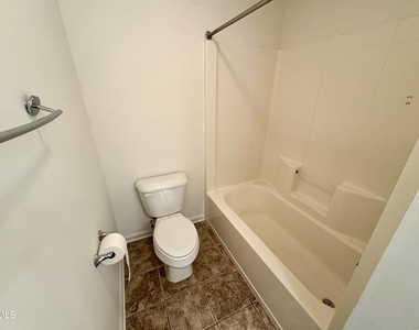 255 Plaza Drive - Photo Thumbnail 12