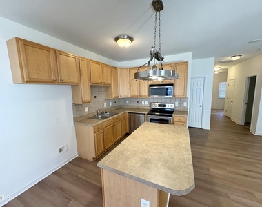 255 Plaza Drive - Photo Thumbnail 4