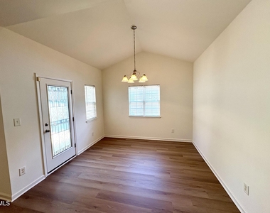 255 Plaza Drive - Photo Thumbnail 5