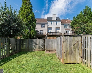 6302 Betsy Ross Court - Photo Thumbnail 26