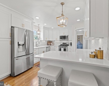 4003 Gibbs Street - Photo Thumbnail 10