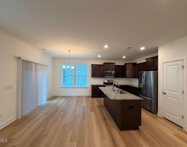109 Steel Springs Lane - Photo Thumbnail 4