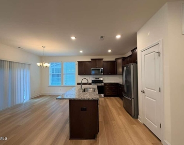 109 Steel Springs Lane - Photo Thumbnail 5