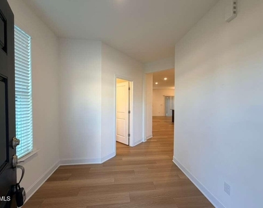 109 Steel Springs Lane - Photo Thumbnail 2