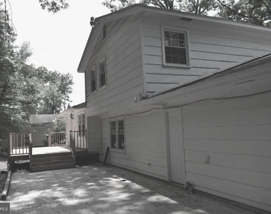 4401 Braeburn Drive - Photo Thumbnail 4