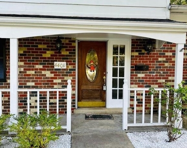 4401 Braeburn Drive - Photo Thumbnail 2