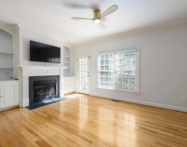1300 Cameron View Court - Photo Thumbnail 8