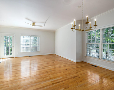 1300 Cameron View Court - Photo Thumbnail 7