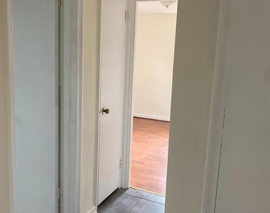 3045 Patrick Henry Drive - Photo Thumbnail 11
