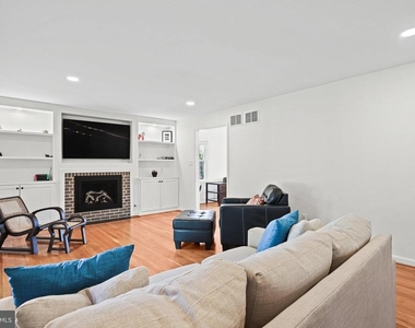 7730 Falstaff Road - Photo Thumbnail 20