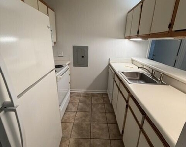 1521 Graduate Lane - Photo Thumbnail 6